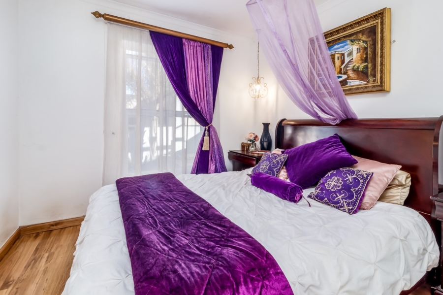 4 Bedroom Property for Sale in Zevendal Western Cape